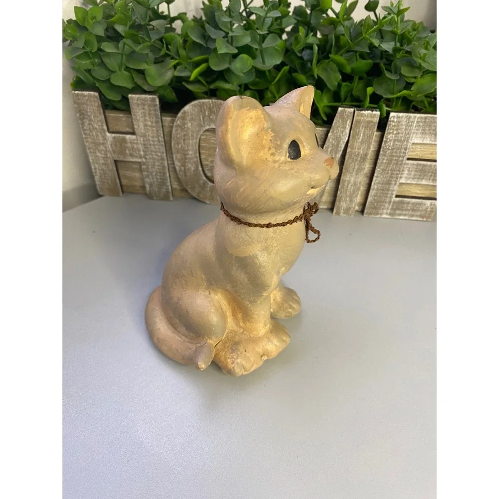 Cute Sitting Kitten‎ Cat Figurine with Necklace Home Decor Accent